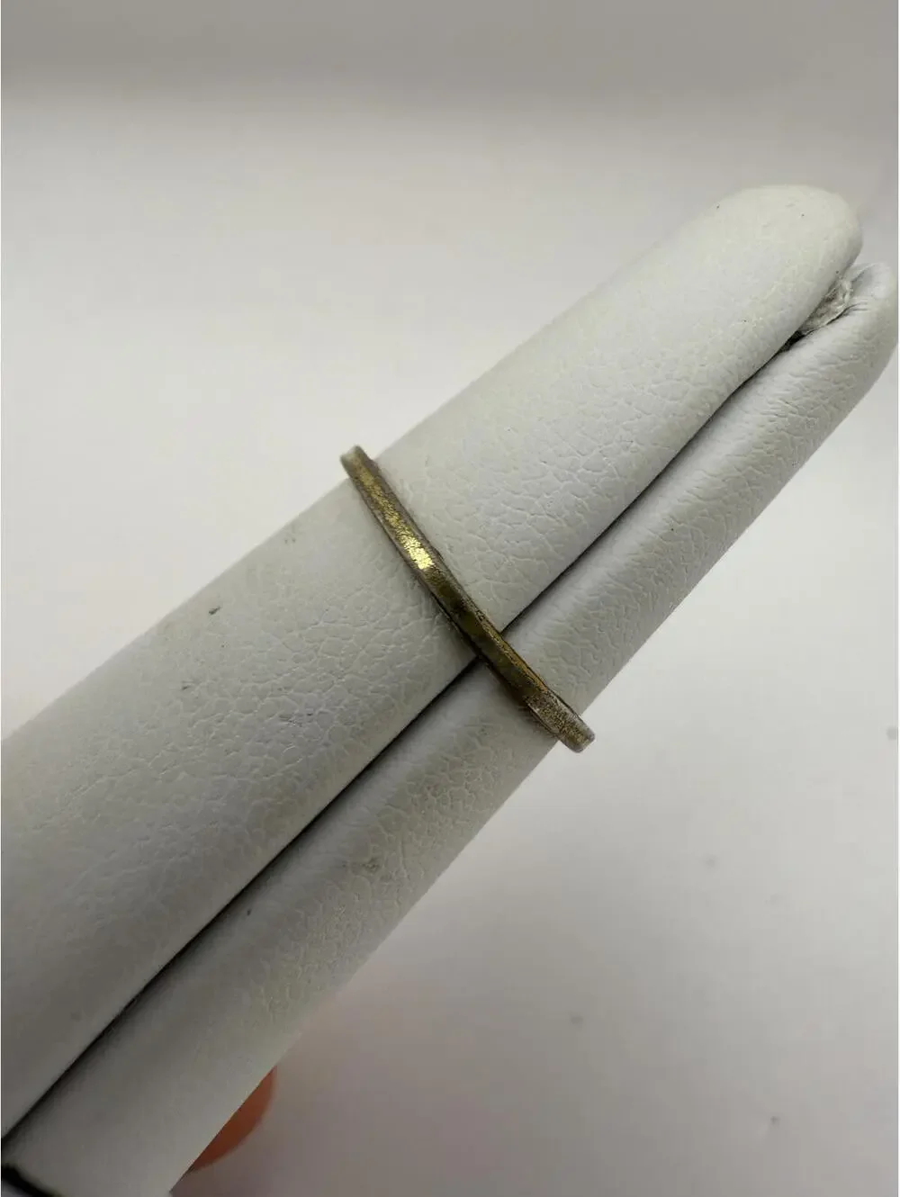 Avon Gold Tone Ring with Clear Stone Size 5